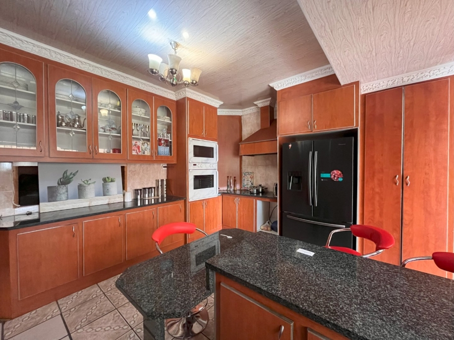 4 Bedroom Property for Sale in Noordhoek Free State